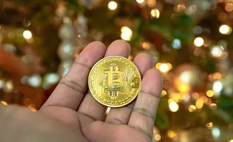 Bitcoin (BTC) podsumowuje wyniki roku. Kurs cyfrowego złota rozpoczął piątek od lekkiej korekty | FXMAG INWESTOR
