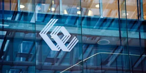 Dino Polska drabia straty, PGE na dużym plusie. mBank i PKO BP zyskują. Orlen sporo traci, JSW znów na samym dnie. | FXMAG