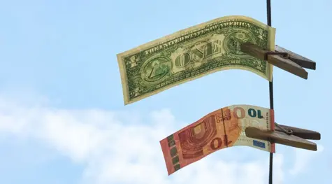 Dolar, funt, euro i frank szwajcarski podczas wtorkowej sesji. Jakie wydarzenia mogą ruszyć rynkiem walutowym? | FXMAG INWESTOR