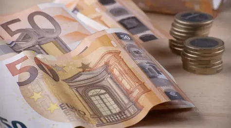 Dolar (USD), euro (EUR), frank (CHF) oraz funt (GBP) we wtorek, 17 maja. Kalendarz ekonomiczny Forex | FXMAG INWESTOR