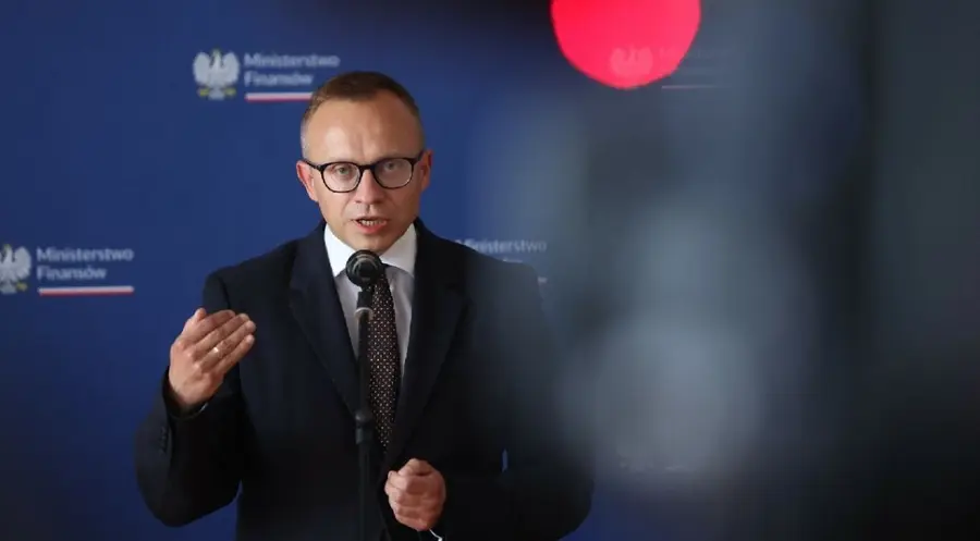 Dziwna reakcja kursu złotego po decyzji RPP. W tle odwołany briefing Ministra Finansów | FXMAG INWESTOR