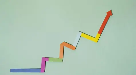 Finanse publiczne Wielkiej Brytanii w lepszej kondycji w maju - czy kurs funta ma szansę na wzrosty? Zobacz sentyment rynkowy CMC | FXMAG INWESTOR