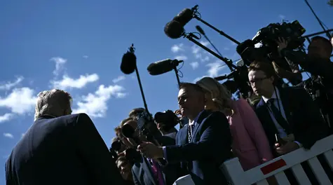 Kurs dolara (USD/PLN) spadł o 20 groszy. Trump ponownie uderza w NATO i Grenlandię. Co dalej z euro (EUR/USD)? | Kursy walut
