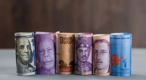 Kurs euro (EUR), dolara amerykańskiego (USD) i funta szterlinga w poniedziałek, 11 października. Najnowsze dane z rynku Forex