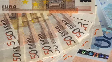Kurs euro pójdzie w dół? Ile kosztuje euro 24 maja 2024? Po ile jest dzisiaj euro? Kurs euro do złotego (EUR/PLN)