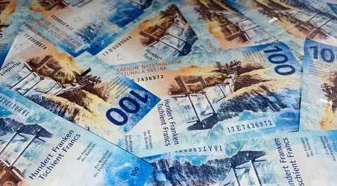 Kurs franka (CHF) ma być w tym roku dość stabilny. Jednak frankowicze nie odpuszczą sądów | FXMAG INWESTOR