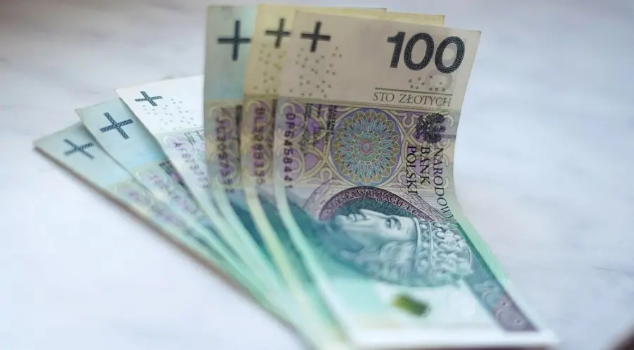 Kursy funta, franka i dolara najwyżej! Euro i korona czeska też rosną. Złoty zmiażdżony | FXMAG INWESTOR