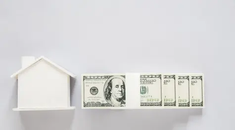 Kursy głównych walut: euro (EUR/PLN), dolar amerykański (USD/PLN), frank szwajcarski (CHF/PLN) oraz funt (GBP/PLN). Czy decyzja RPP w sprawie stóp procentowych wpłynie znacząco na notowania złotego? | FXMAG INWESTOR