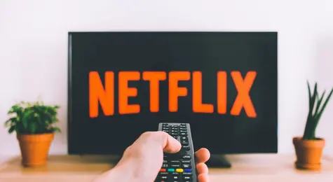 Mocne spadki na Wall Street. Akcje Netflixa i notowania Tesli poleciały jak kamień w wodę! | FXMAG INWESTOR