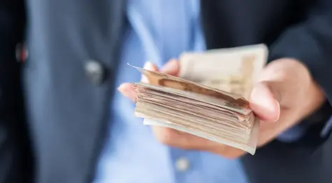 Notowania głównych walut: dolar amerykański (USD), euro (EUR), frank szwajcarski (CHF) oraz funt brytyjski (GBP). Kalendarz wydarzeń ekonomicznych | FXMAG INWESTOR