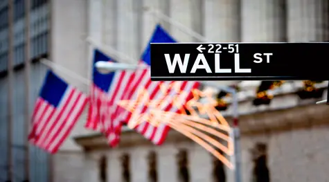 Obniżka stóp jest wysoce nieprawdopodobna i wyceniana z znikomym prawdopodobieństwem. Przegląd wydarzeń tygodnia na Wall Street.