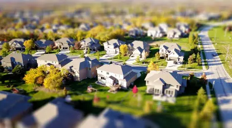 Prognoza dla rynku nieruchomości: koszty budowy wzrosną najbardziej w przypadku domów jednorodzinnych. Zobacz, co się może wydarzyć na rynku mieszkaniowym! | FXMAG INWESTOR