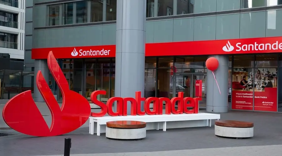 Santander Bank Polska wydłuża okres spłaty kredytów dla małych firm  | FXMAG INWESTOR