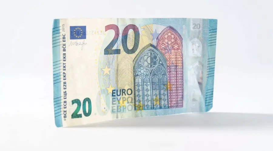 Sytuacja na kursie euro do funta (EUR/GBP). Wzrosty w Europie, dane o produkcji w centrum uwagi