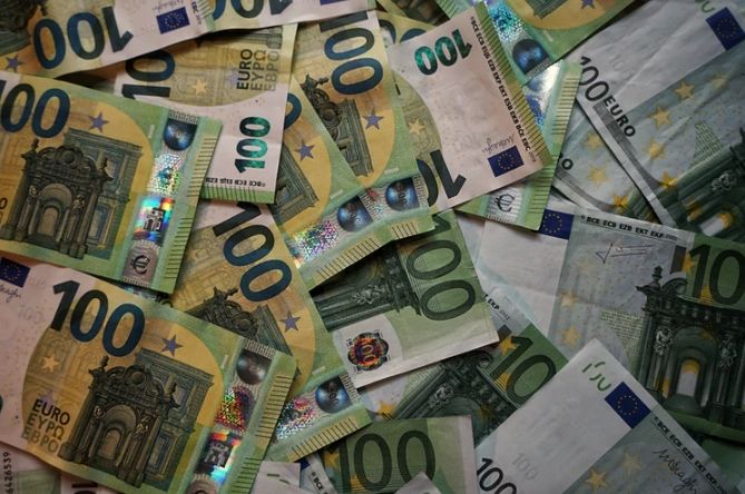 Wzrosty czy spadki?Kursy funta do franka (GBPCHF), euro do polskiego złotego (EURPLN), euro do liry tureckiej (EURTRY)