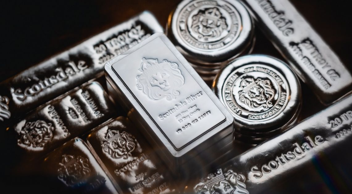 Czy warto kupić srebro? Jego popularność w Polsce jest zaskakująca | FXMAG INWESTOR