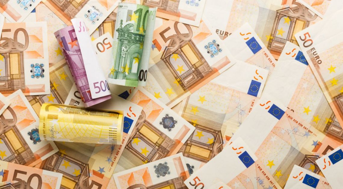 Euro (EUR), dolar (USD), frank szwajcarski (CHF) oraz funta szterling (GBP) w czwartek, 3 marca. Co się dzieje na rynku walutowym? | FXMAG INWESTOR