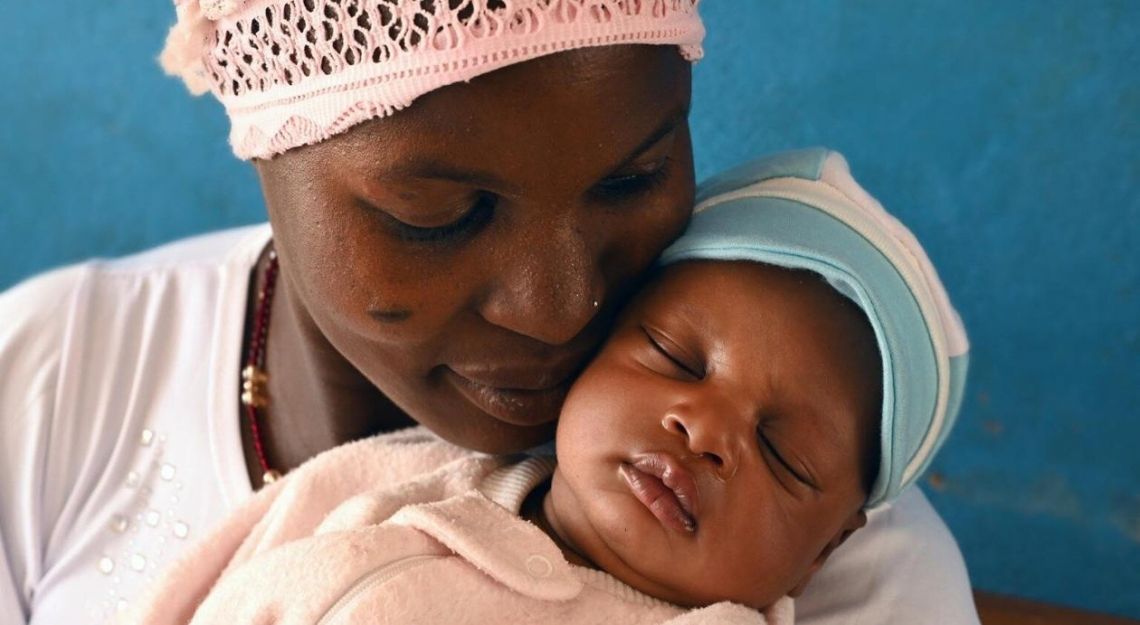 Szczepionki przeciw malarii trafiają do Kamerunu! 330 tys. dzieci zostanie uratowanych | FXMAG INWESTOR